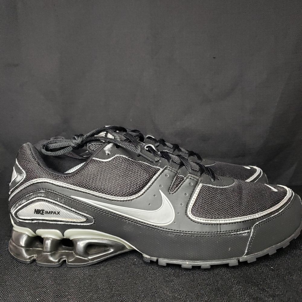 Nike Impact Torrent Low Shoes